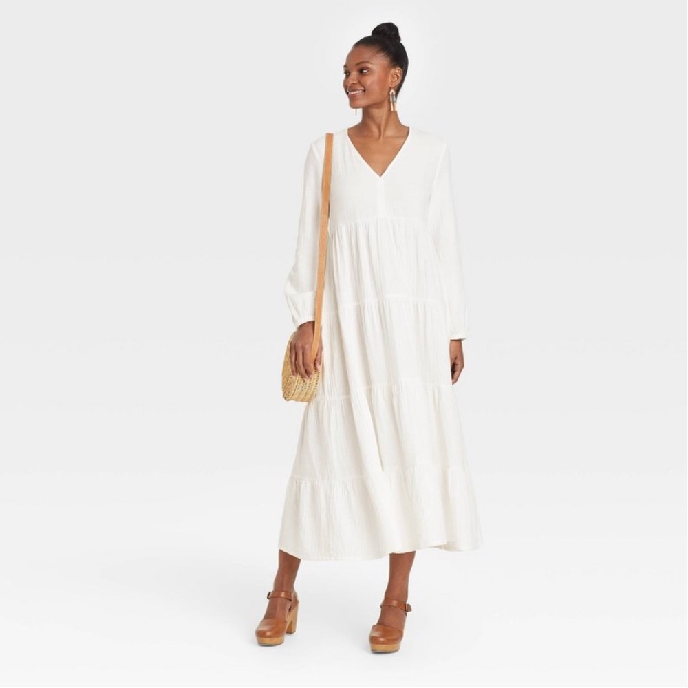 New w tags- white maxi dress SOLD OUT online!
